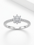 Load image into Gallery viewer, Flower Cluster 925 Sterling Silver Ring
