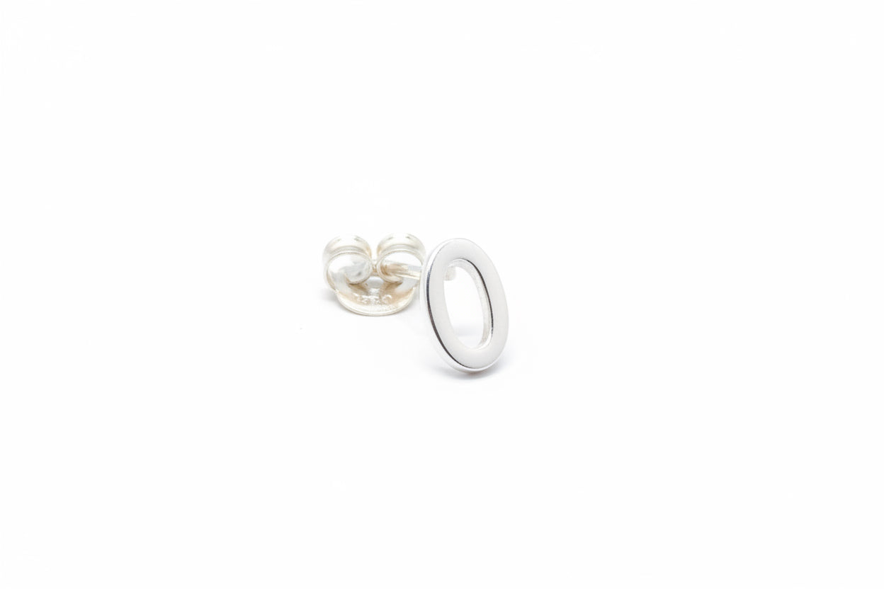 925 Sterling Silver Letter   O Stud Earrings