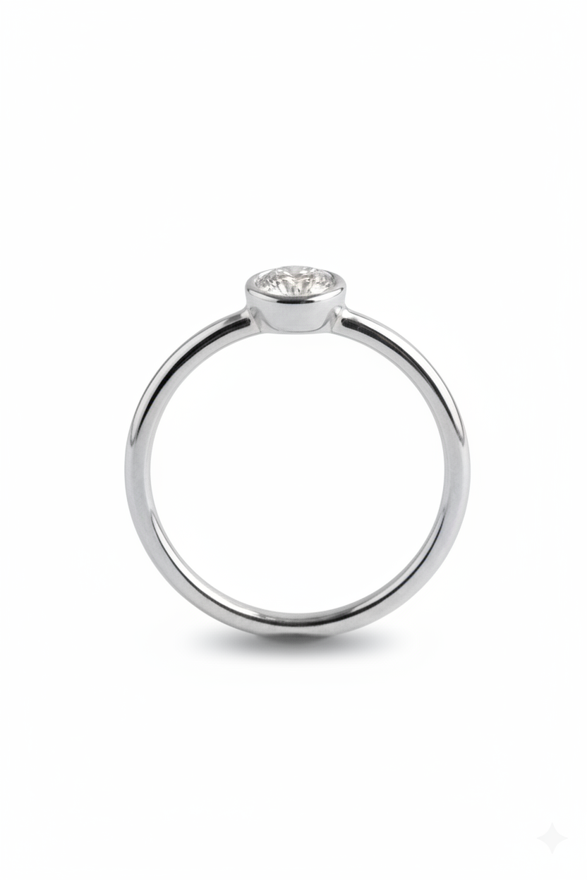 Bezel-Set Solitaire
Sterling Silver Ring