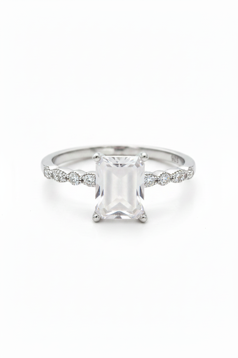 Four-Prong 925 Sterling Silver Ring with Vintage-Inspired Band