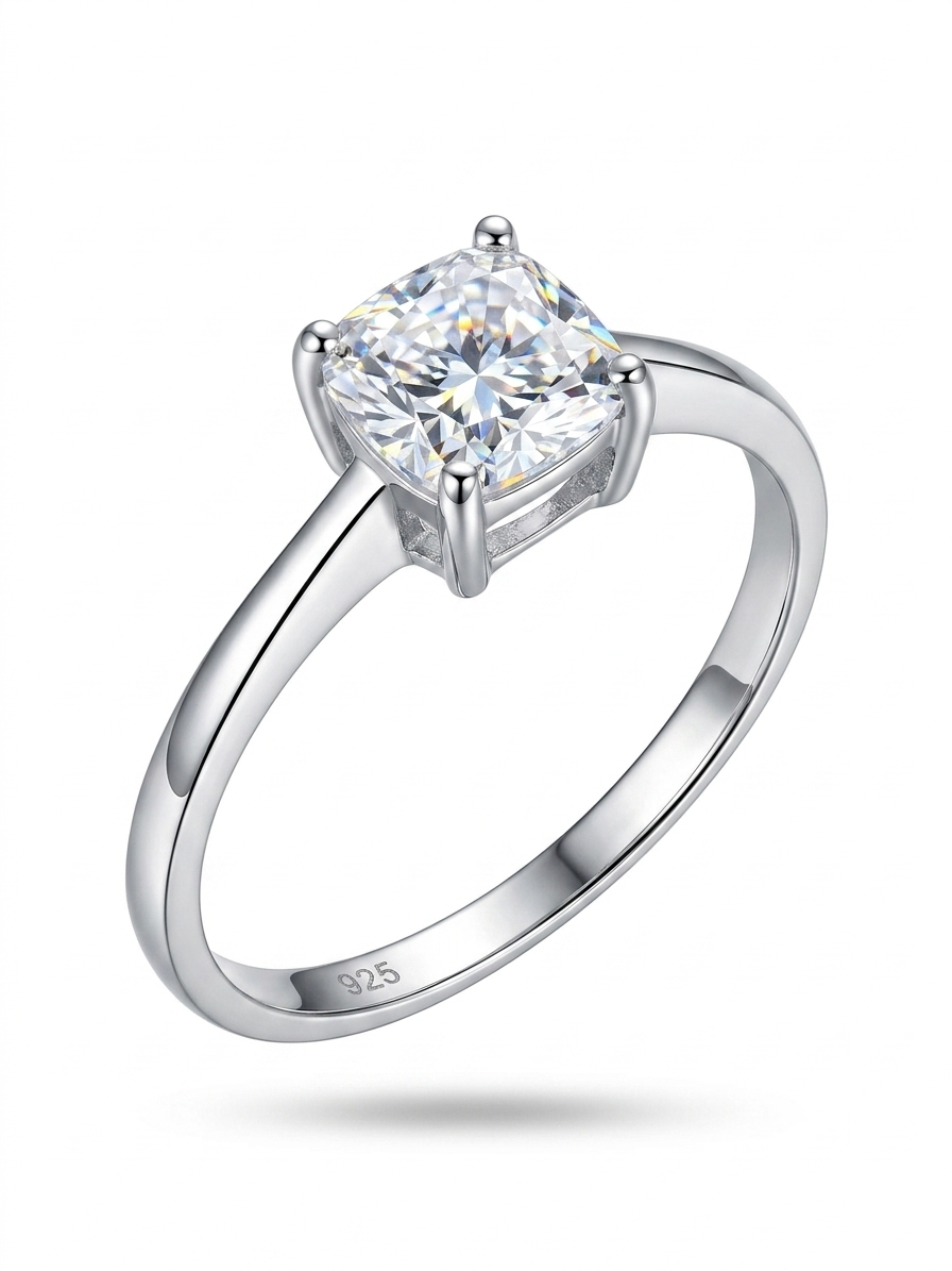 Solitaire Cushion-Cut
925 Sterling Silver