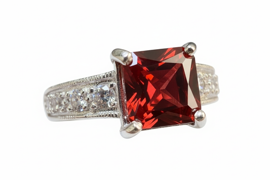 925 Sterling Silver 4 claw red Cubic Zirconia stone ring