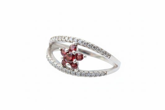 925 Sterling Silver Millenium ring with garnet flower Cubic Zirconia stone