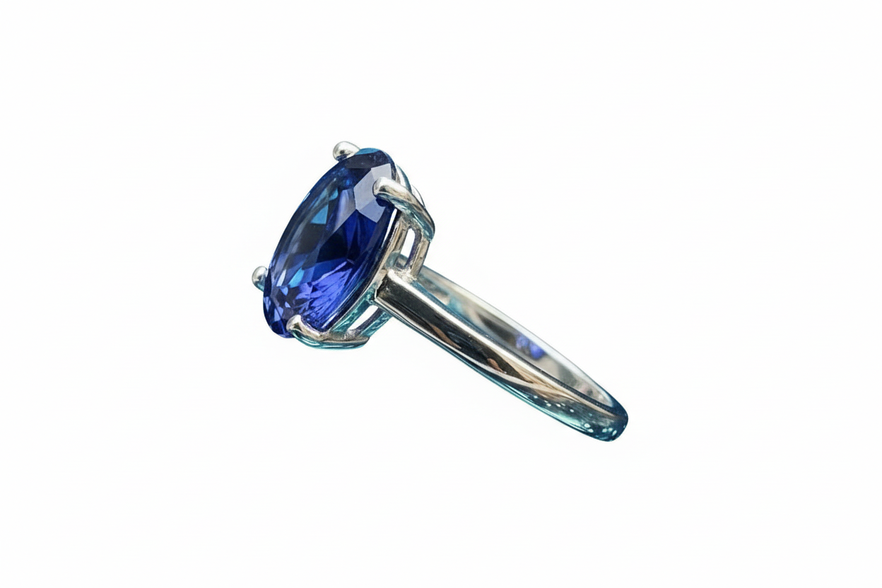 925 Sterling Silver ring with lab grown Sapphire stone