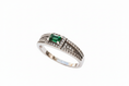 Load image into Gallery viewer, 925 Sterling Silver ring with Emerald lab grown stone and Cubic Zirconia stones
