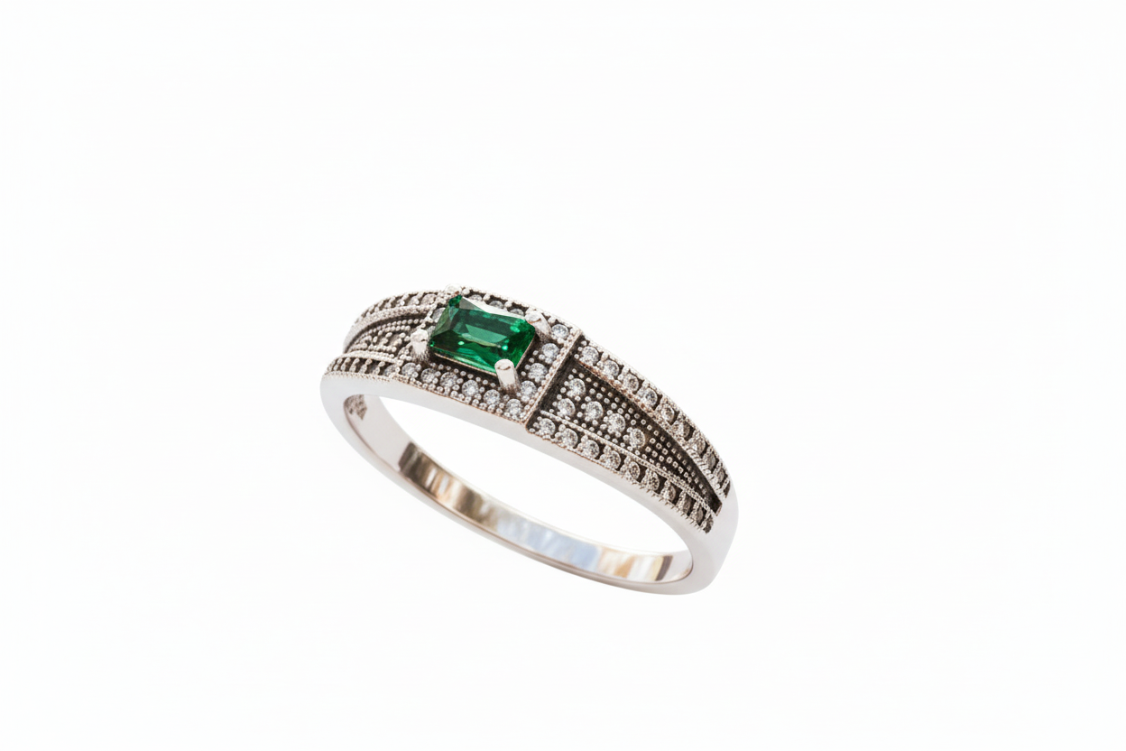 925 Sterling Silver ring with Emerald lab grown stone and Cubic Zirconia stones