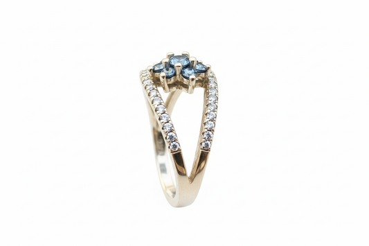 925 Sterling Silver Millennium ring with blue flower Cubic Zirconia stone