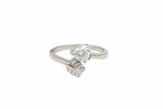 Cubic Zirconia Heart Stone with Leafe, Stainless Steel Ring