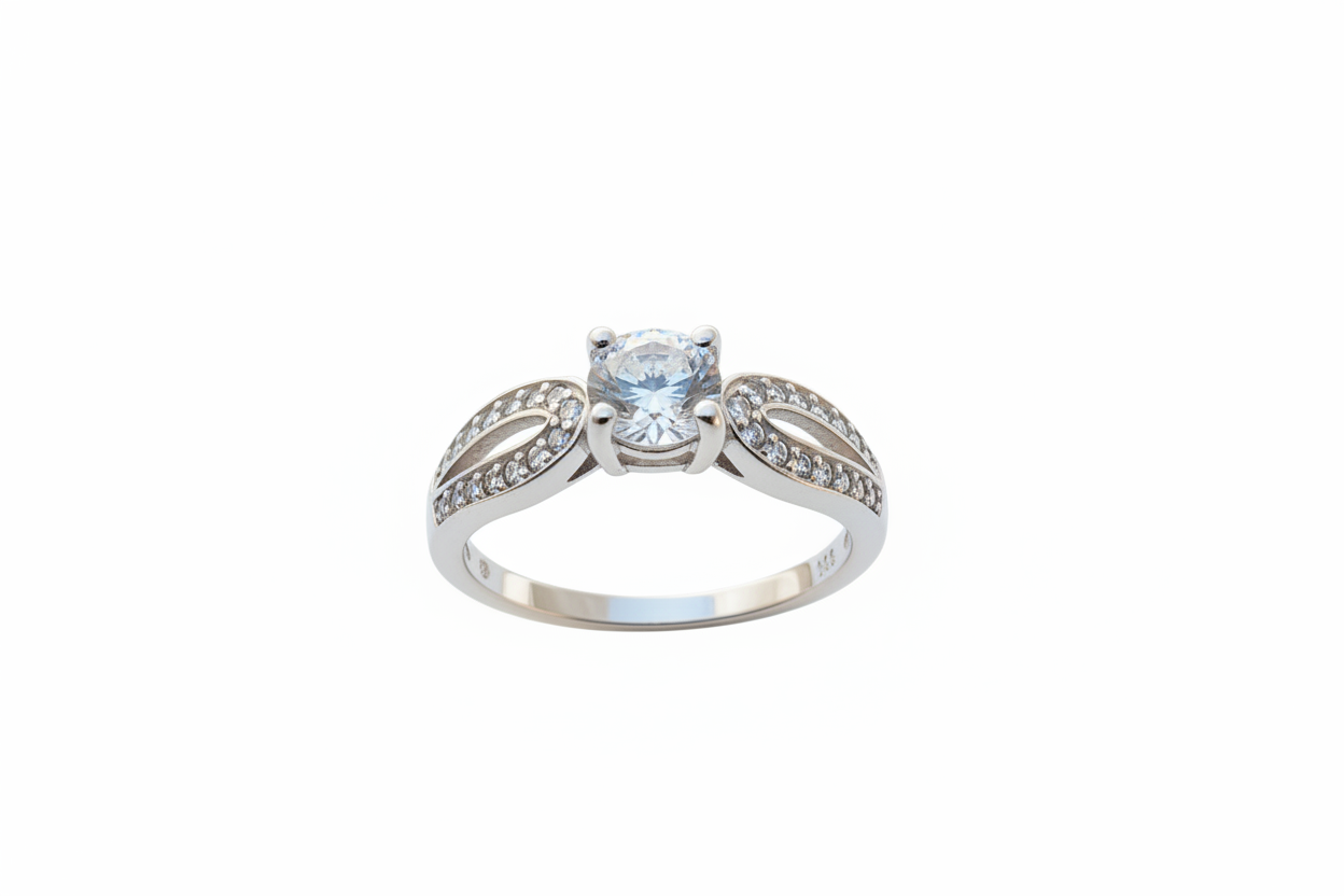 925 Sterling Silver Infinity 4 Claw Cubic Ring with Cubic Zirconia Stones