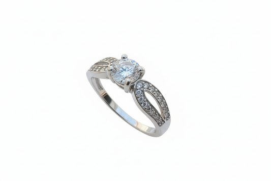 925 Sterling Silver Infinity 4 Claw Cubic Ring with Cubic Zirconia Stones